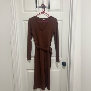 Old Navy Small brown long sleeve button down dress. Worn once.